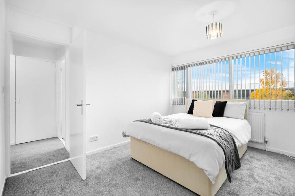 Вилла Jlr,Nec,B'Ham Airport,Entire House,Wi-Fi,Netflix Бирмингем Экстерьер фото